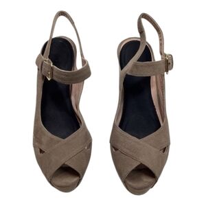Stuart Weitzman Tan Suede Heels